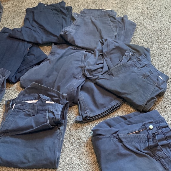 9 pairs of mens carhartt work pants - Picture 3 of 5